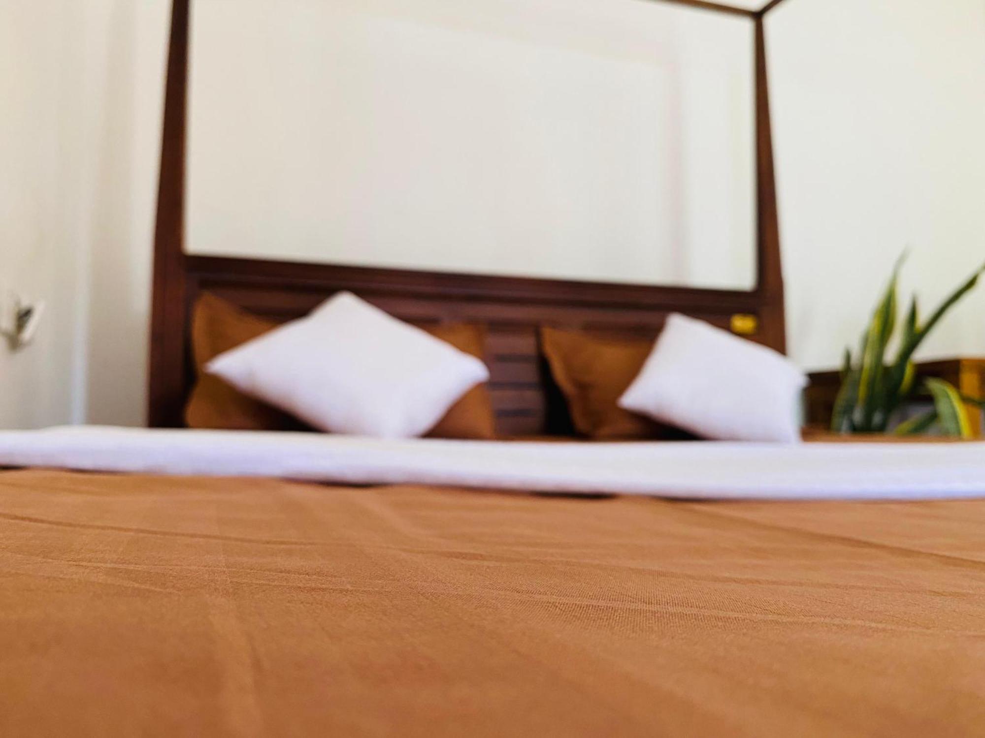 Sasmika Villa Surf And Yoga Hostel Weligama Exterior photo